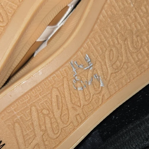 NEW Women's Tan Sneakers - Picture 7 of 12